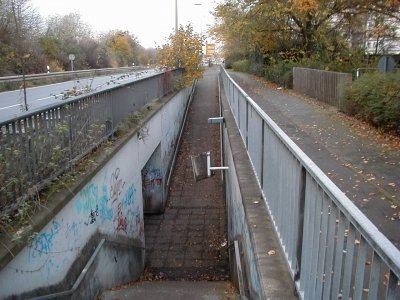 UnterfÃ¼hrung VÃ©lizystraÃŸ
Keywords: Dietzenbach Rundgang Spaziergang Herbst UnterfÃ¼hrung VÃ©lizystraÃŸ