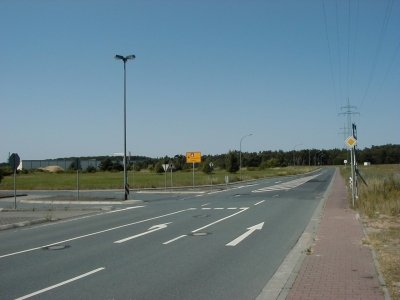 Gottlieb-Daimler-StraÃŸe
Keywords: Dietzenbach Rundgang Spaziergang Sommer Gottlieb Daimler StraÃŸe