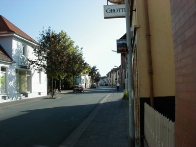 BabenhÃ¤user StraÃŸe
Keywords: Dietzenbach Rundgang Spaziergang Sommer BabenhÃ¤user StraÃŸe