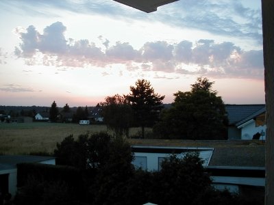 Die Sonne geht Ã¼ber dem Wald Lichteichen unter
Keywords: Dietzenbach Sonnenuntergang Wald Wolken Himmel Sonne Abend Abendstimmung Lichteichen