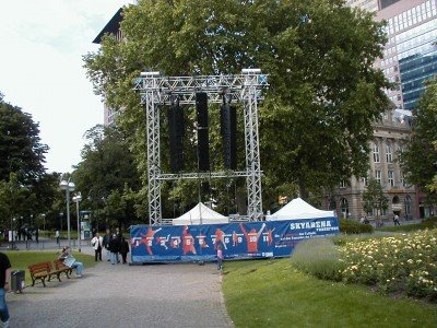 Willy-Brandt-Platz
Keywords: Frankfurt Main Fussballweltmaisterschaft FuÃŸballweltmeisterschaft WM SkyArena Tag tagsÃ¼ber Willy Brandt Platz